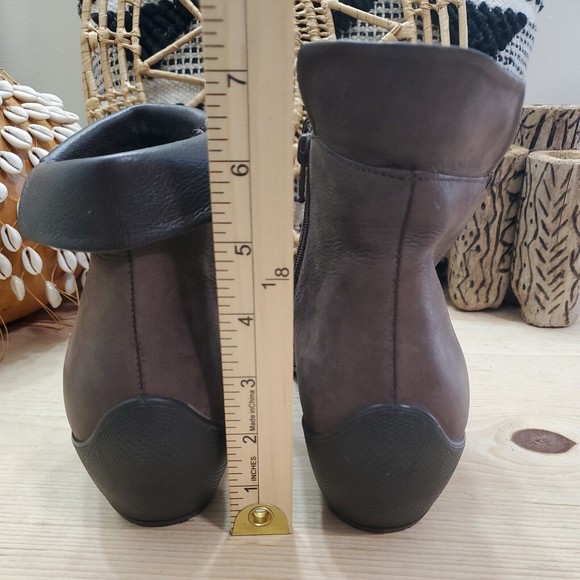 ECCO Sculptured Folded Ankle Boot Booties Brown Leather Zip Women's 10- 10.5/41 - Picture 4 of 16